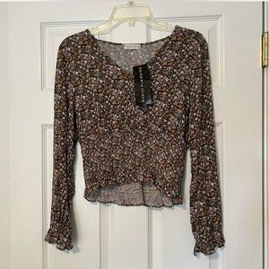 Paper Crane crop v-neck smocked floral top NWT green XS